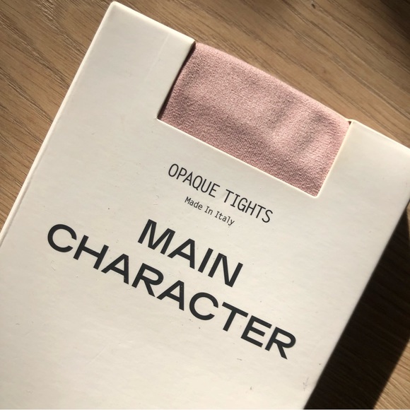 💥3 for $25💥 NIB Aritzia- Main Character opaque tights - Made in Italy - Picture 2 of 3